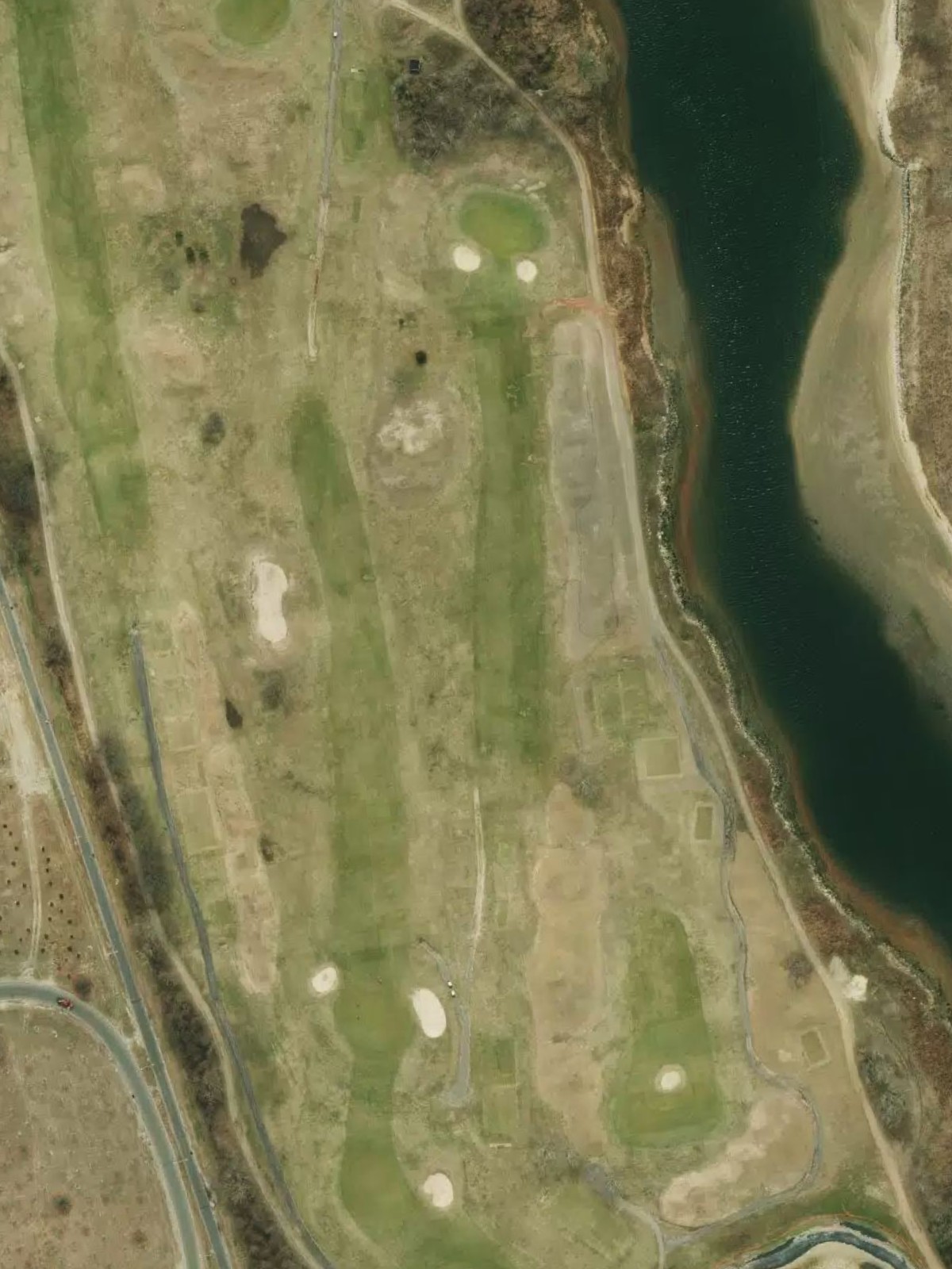 Hole 7 satellite