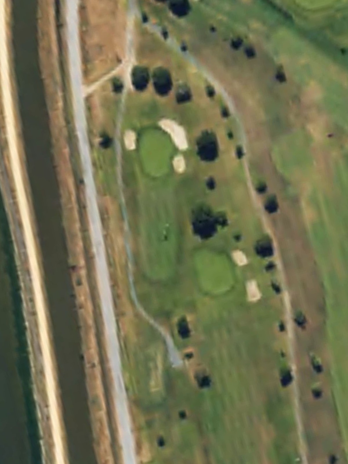 Hole 7 satellite