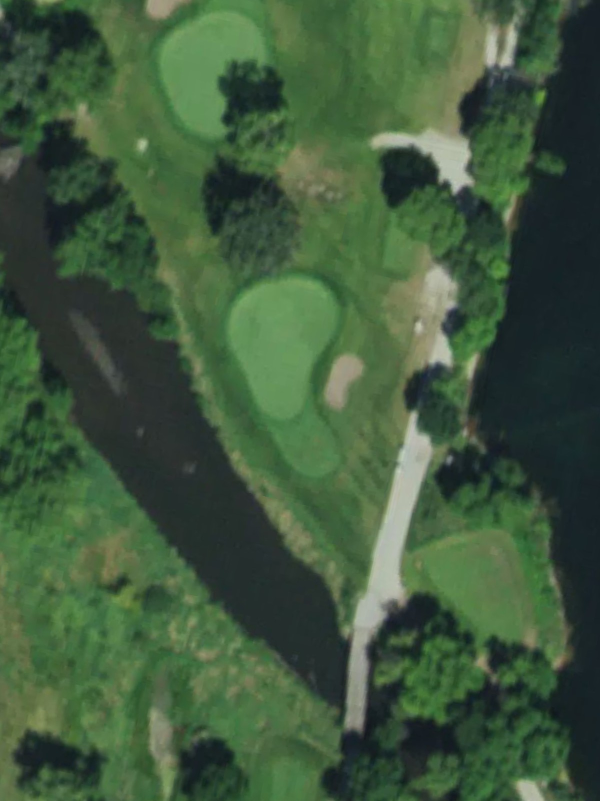 Hole 7 satellite