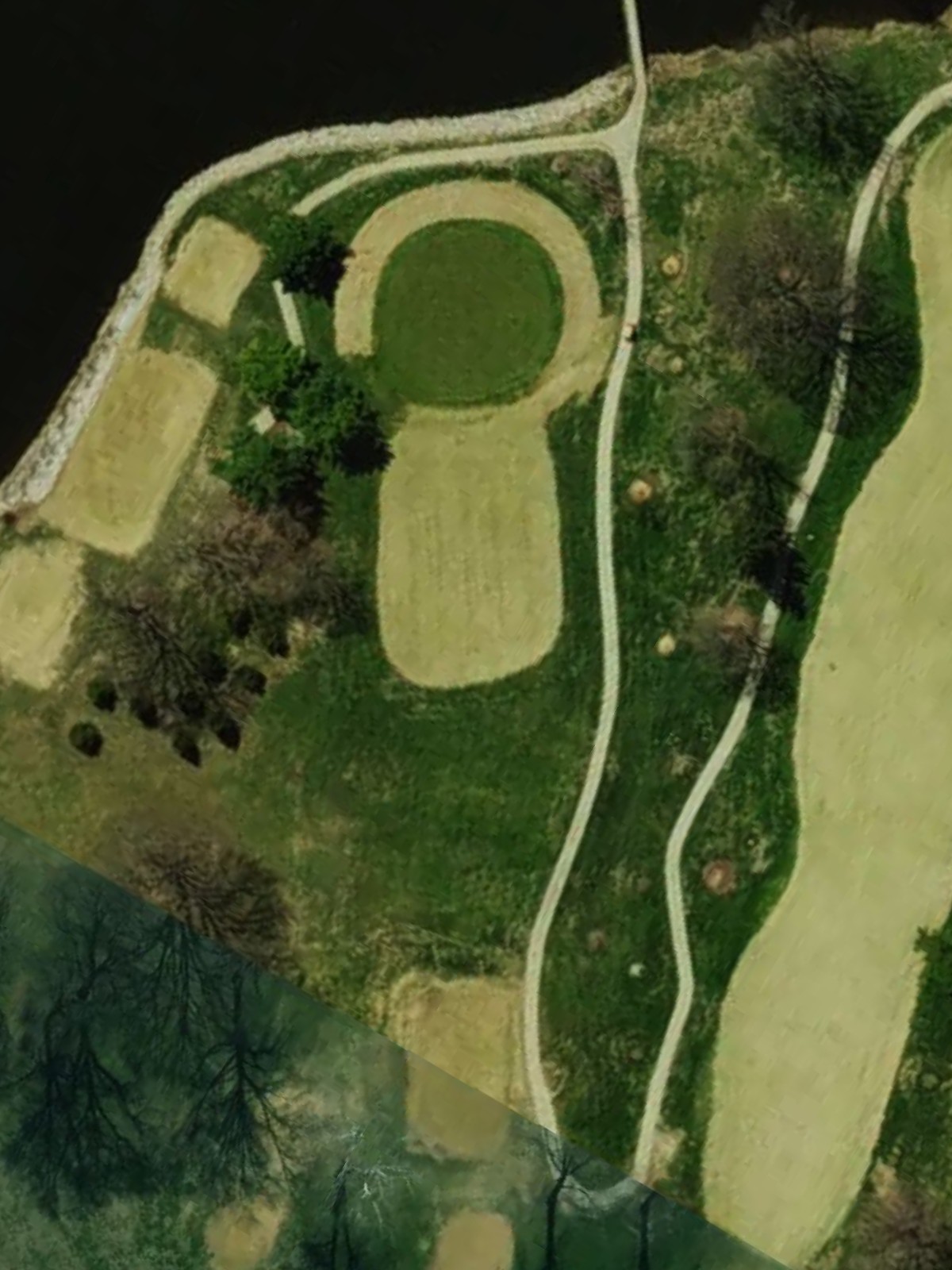 Hole 7 satellite